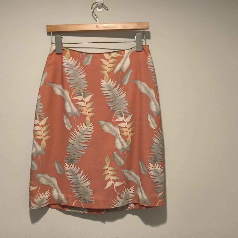TOMMY BAHAMA  LINE SKIRT - SILK  SIZE 6